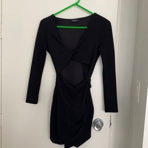 Long sleeve cut put bodycon dress